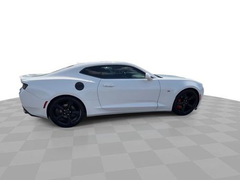 Certified 2017 Chevrolet Camaro LT RWD image 9