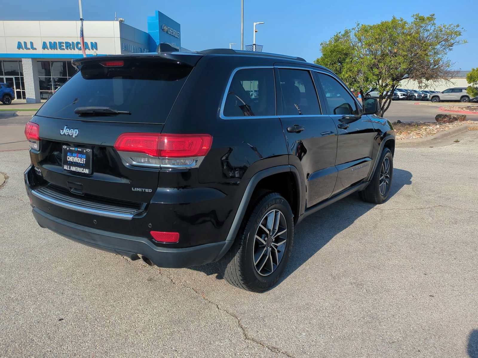 Used 2019 Jeep Grand Cherokee Limited AWD/4WD image 8