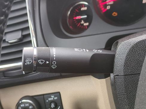 Used 2012 GMC Acadia SLT image 29