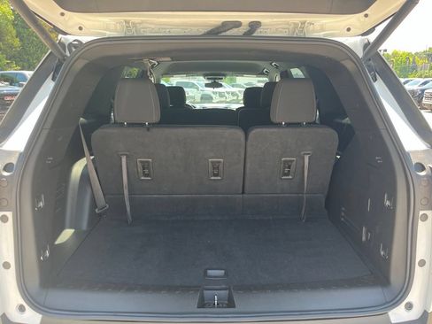 Used 2023 Chevrolet Traverse LT AWD/4WD image 15