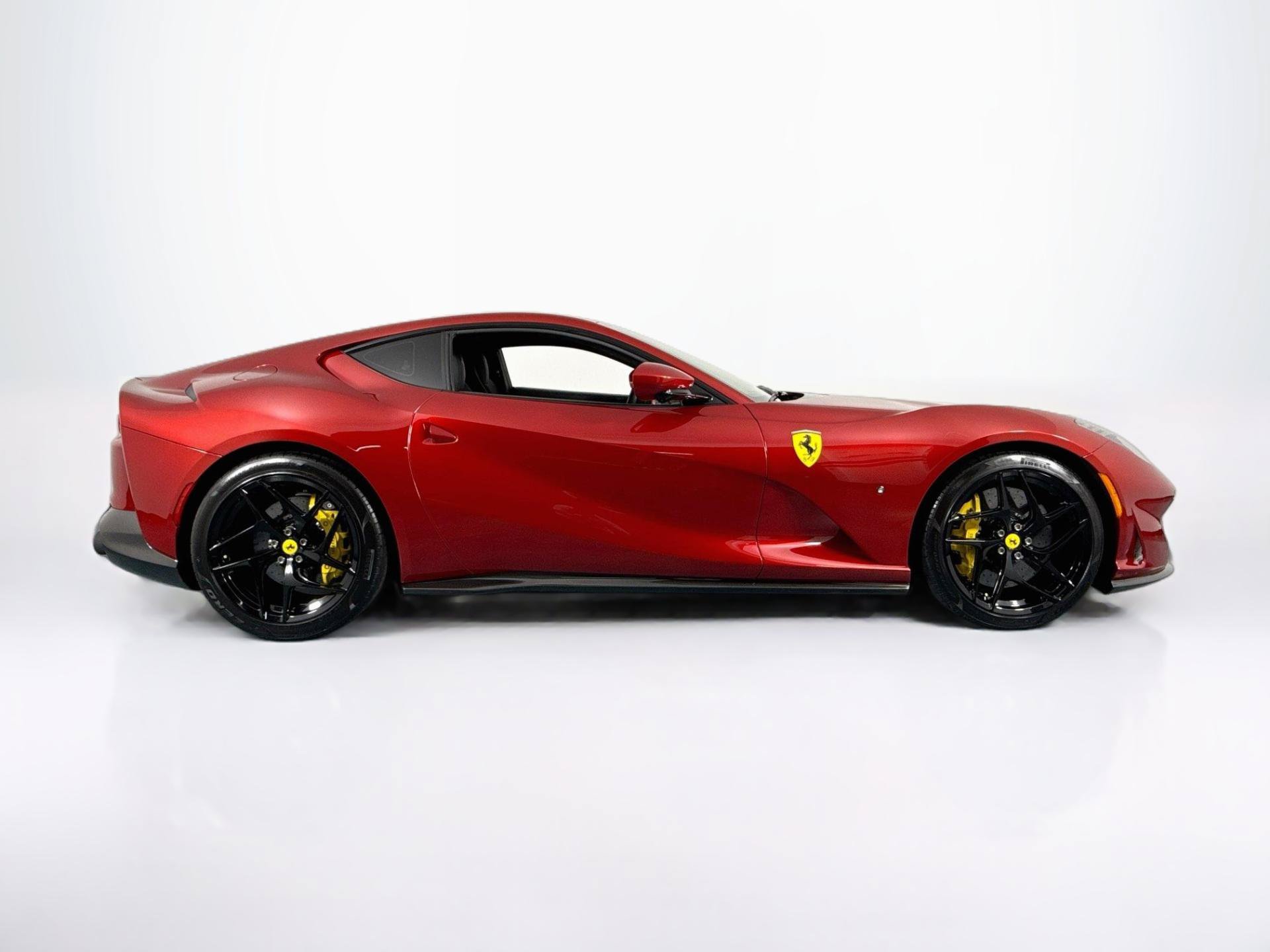 Used 2020 Ferrari 812 Superfast RWD image 4