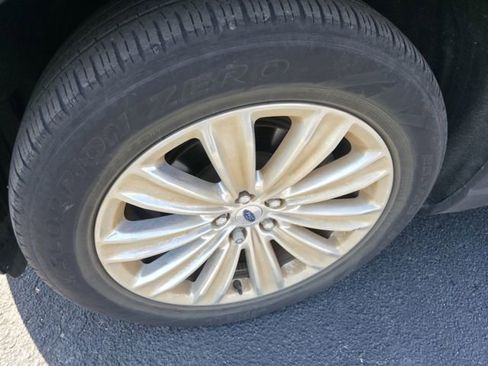 Used 2022 Ford Explorer Limited w/ Equipment Group 301A image 10