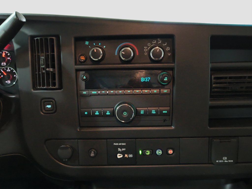 Used 2020 GMC Savana 3500 Extended w/ Driver Convenience Package RWD image 18