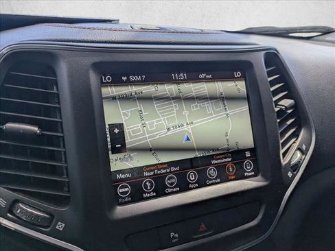 Used 2019 Jeep Cherokee Trailhawk w/ Comfort/Convenience Group AWD/4WD image 14