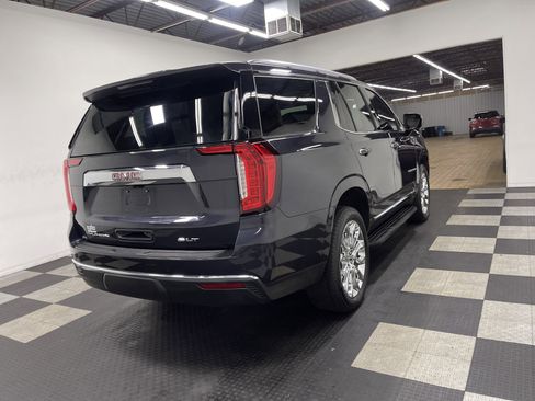 Used 2023 GMC Yukon SLT AWD/4WD image 5