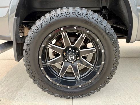 Used 2019 Ford F150 XLT w/ Equipment Group 302A Luxury AWD/4WD image 33