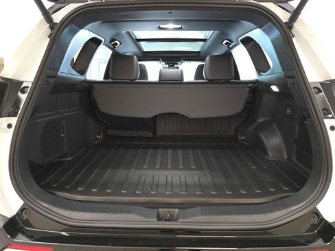 Certified 2026 Toyota RAV4 XSE w/ Panoramic Sun Roof Package AWD/4WD image 31
