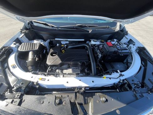 Used 2025 Chevrolet Equinox LT image 32