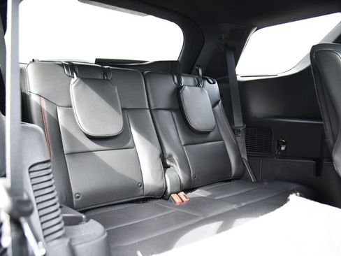 Used 2023 Ford Explorer ST-Line AWD/4WD image 19