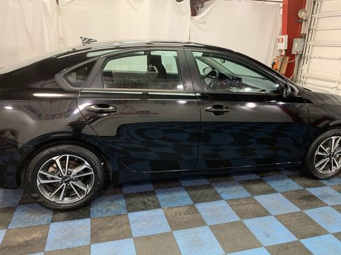 Used 2023 Kia Forte LXS image 7