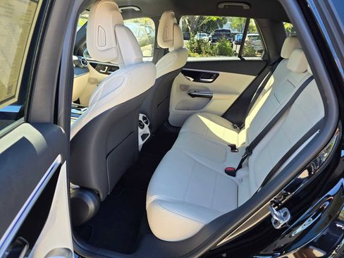 Used 2026 Mercedes-Benz GLC 300 image 19