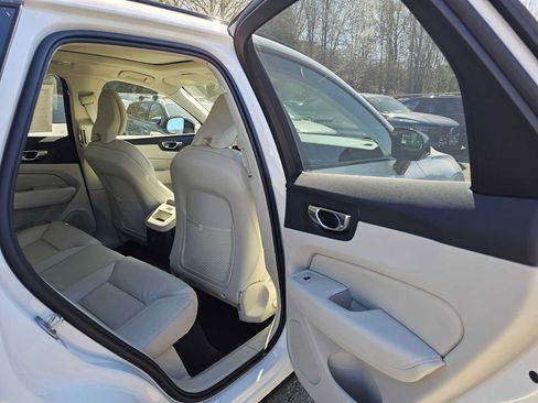 New 2026 Volvo XC60 T8 Ultra w/ Protection Package Premier AWD/4WD image 12