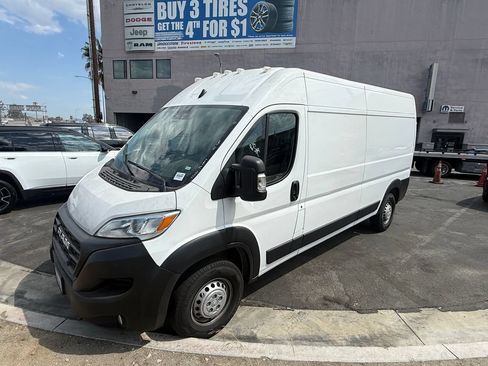 Used 2025 RAM ProMaster 2500 w/ Convenience Group FWD image 1