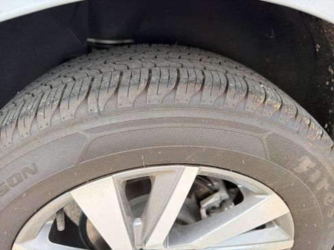 Used 2023 Chevrolet Equinox Premier AWD/4WD image 14