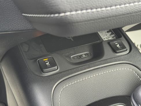 Certified 2025 Toyota Corolla XSE image 4