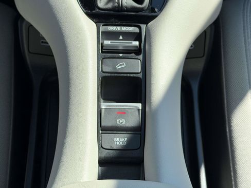 Certified 2024 Honda HR-V LX image 15