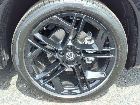 New 2026 Volkswagen Tiguan SE R-Line image 6