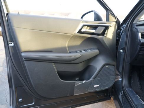 New 2026 Mitsubishi Outlander SE image 14