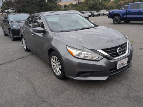 Used 2018 Nissan Altima 2.5 S w/ S Convenience Package FWD image 3