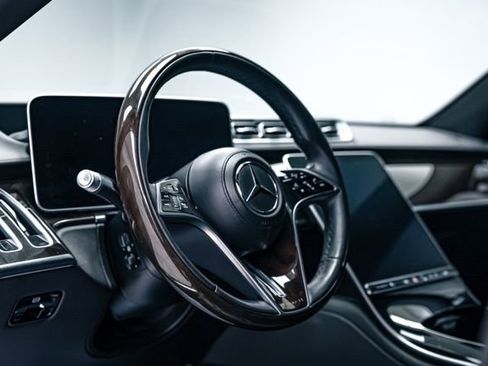 Used 2024 Mercedes-Benz Maybach S 580 4MATIC image 12