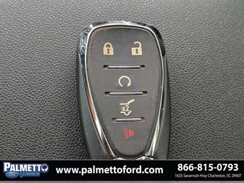 Used 2021 Chevrolet Equinox LT FWD image 30