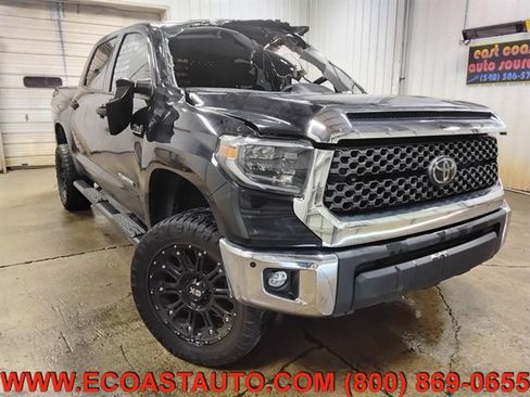 Used 2021 Toyota Tundra SR5 w/ TRD Off-Road Package AWD/4WD image 4