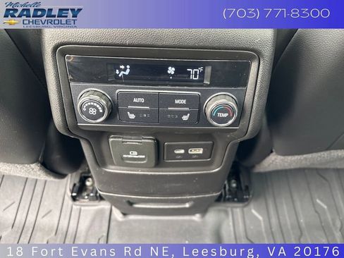 Used 2022 GMC Acadia AT4 w/ Technology Package AWD/4WD image 25