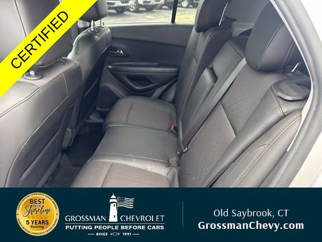 Used 2022 Chevrolet Trax LT w/ LT Convenience Package AWD/4WD image 19