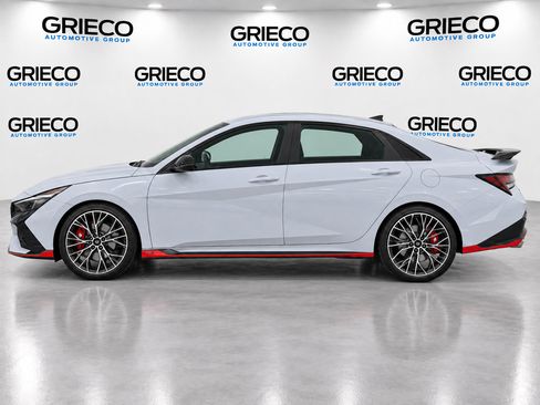 Used 2022 Hyundai Elantra N FWD image 3