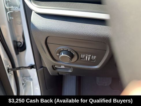 New 2025 Jeep Grand Cherokee Altitude RWD image 33