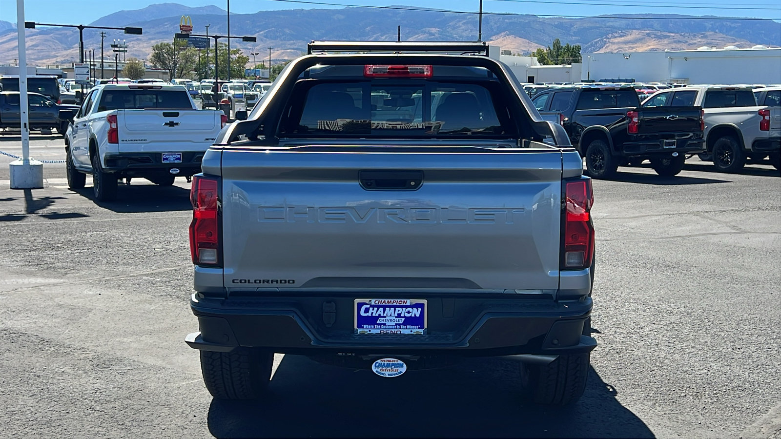 New 2026 Chevrolet Colorado Trail Boss w/ Midnight Edition AWD/4WD image 6