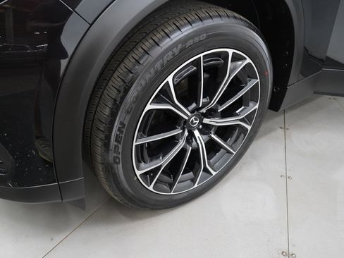 Certified 2025 MAZDA CX-70 Plug-In Hybrid w/ Premium Plus image 32