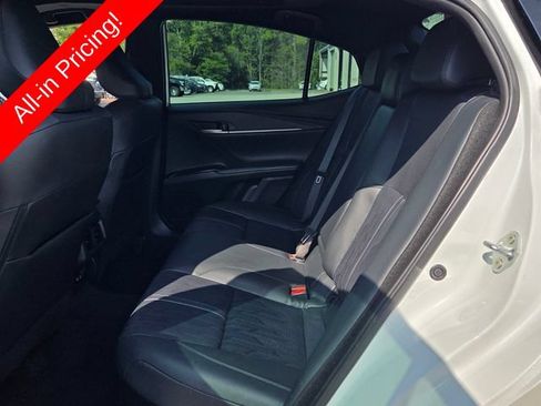Used 2025 Toyota Camry XSE FWD image 9