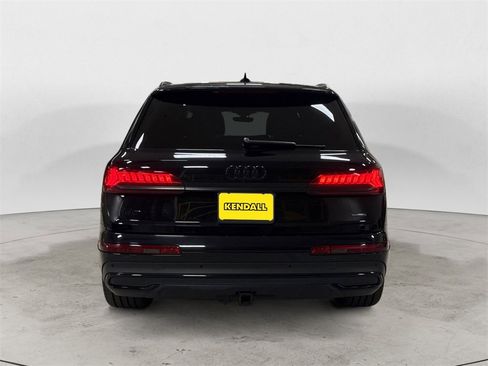 Used 2021 Audi Q7 3.0T Prestige image 4