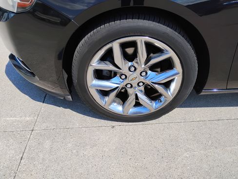 Used 2014 Chevrolet Impala LTZ FWD image 23