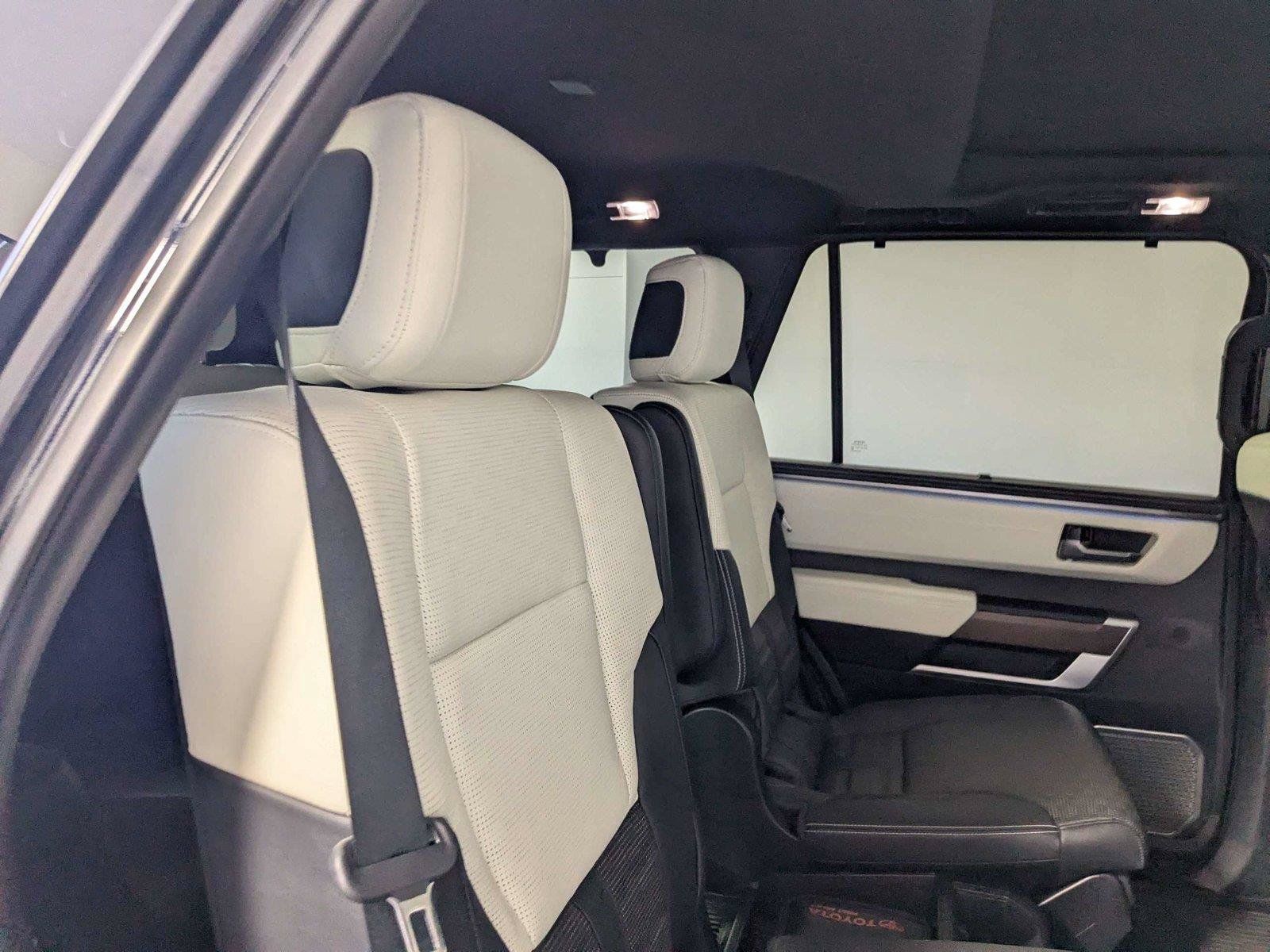 Used 2023 Toyota Sequoia Capstone AWD/4WD image 29