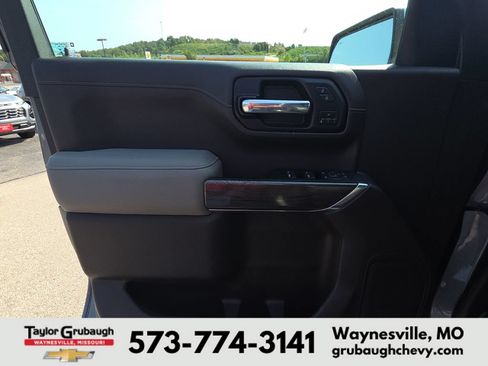 Used 2021 Chevrolet Silverado 1500 LTZ w/ Z71 Off-Road Package AWD/4WD image 13