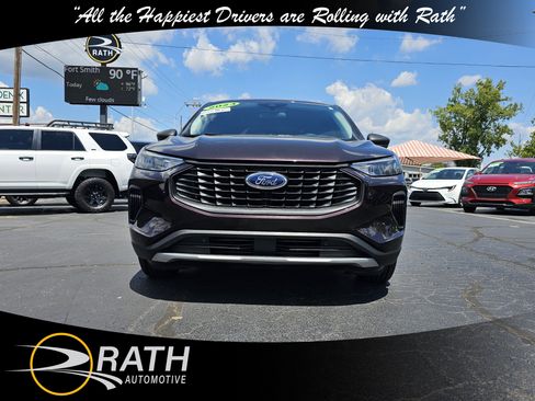 Used 2023 Ford Escape Base image 3