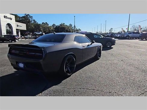 Used 2019 Dodge Challenger SRT Hellcat w/ Plus Package image 33