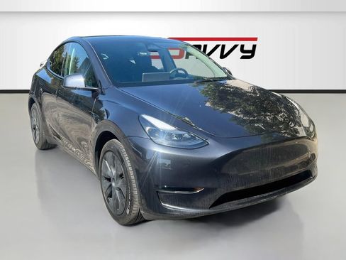 Used 2025 Tesla Model Y Long Range RWD image 1