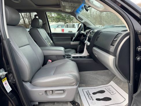 Used 2008 Toyota Sequoia SR5 image 20