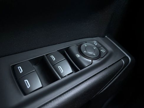 Used 2021 Chevrolet Silverado 1500 Custom image 12