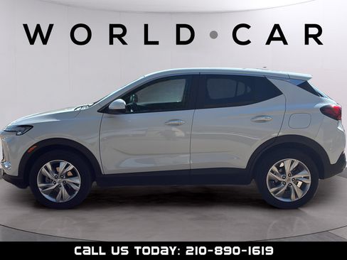 Used 2025 Buick Encore GX Preferred FWD image 12