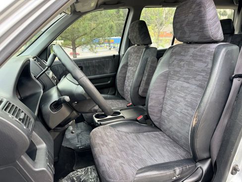 Used 2003 Honda CR-V LX image 33