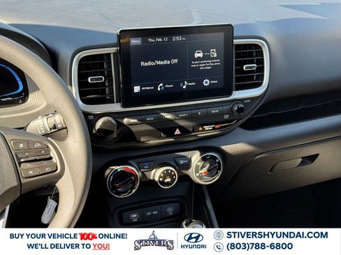 Certified 2025 Hyundai Venue SE image 22