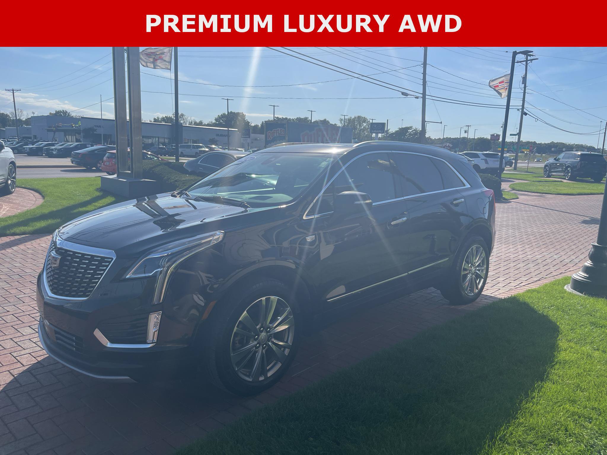 Used 2024 Cadillac XT5 Premium Luxury w/ Technology Package AWD/4WD image 1