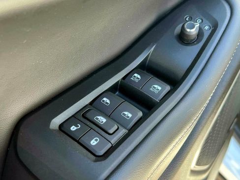 Certified 2023 Jeep Grand Cherokee Limited image 17