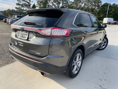 Used 2017 Ford Edge Titanium FWD image 9