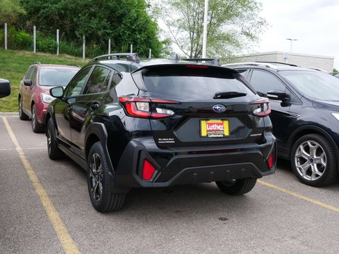 Used 2024 Subaru Crosstrek 2.0i Premium AWD/4WD image 3