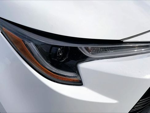Used 2024 Toyota Corolla LE FWD image 27